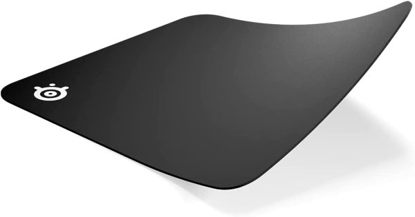 QcK Gaming Surface - Medium Cloth - Optimized For Gaming Sensors