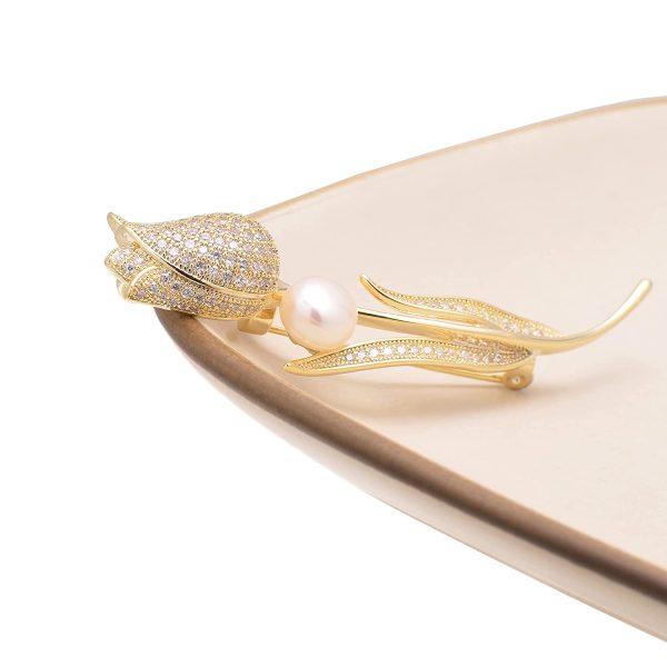 Tulip Flower Shaped Cubic Zirconia Cluster Freshwater Cultured Pear Brooch, Yellow Gold Plating - Image 3