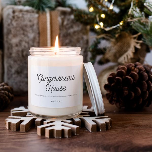 Kim and Pom Gingerbread House Soy Candle in 8oz Glass Jar, Christmas Scented Candles, Stocking Stuffer ideas, Vanilla, Cinnamon, Sugar, Nutmeg - Image 2