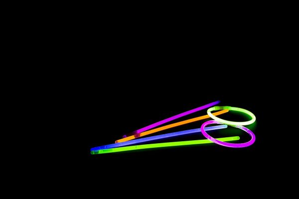 8" Glow Stick Bracelets (Tube of 100 Assorted) - Image 2