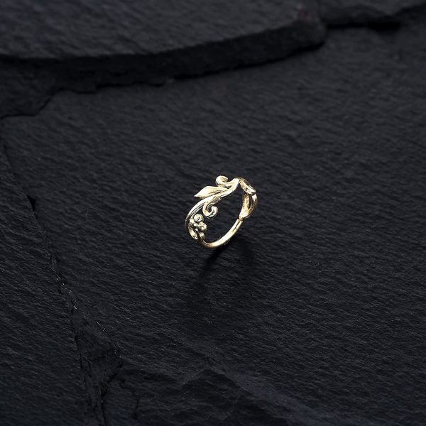 Small Gold Bohemian Leaf Nose Ring - 7mm Snug Fitting Helix Hoop - Cartilage Piercing - Indian Style Body Jewelry