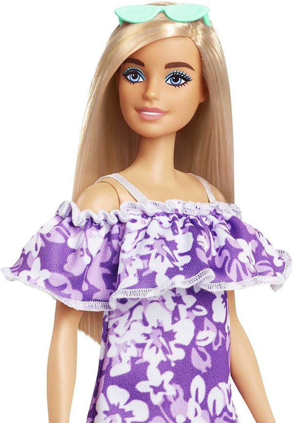 Barbie Loves The Ocean Beach-Themed Doll (11.5-inch Blonde), Made from Recycled Plastics, Wearing Fashion & Accessories, Gift for 3 to 7 Year Olds - Image 2