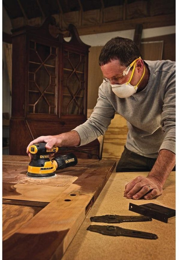 DEWALT Random Orbit Sander, 5-Inch (DWE6423K) - Image 3