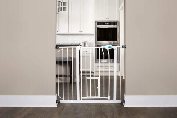 Carlson Extra Wide Pet Gate, with Small pet Door - Image 4