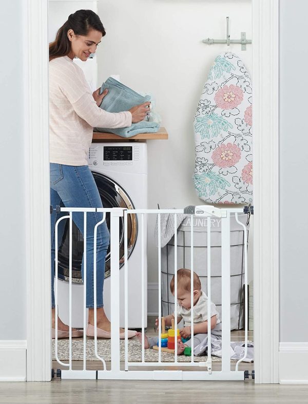 Regalo Easy Step 38.5-Inch (97.75cm) Extra Wide Baby Gate, Bonus Kit, Includes 6-Inch (15.25cm) Extension Kit, 4 Pack Pressure Mount Kit and 4 Pack Wall Mount Kit - Image 4