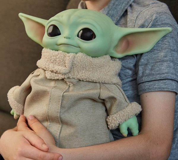 Mattel Star Wars The Child Plush Toy, 11-inch Small Yoda-Like Soft Figure from The Mandalorian, Collectible for Fans, Green - Image 4