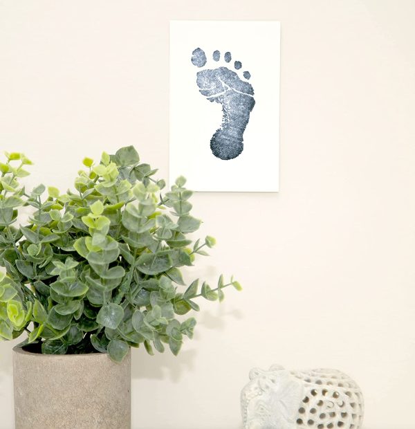 Pearhead Newborn Baby Handprint or Footprint ??Clean-Touch?? Ink Pad, 2 Uses, Black - Image 2