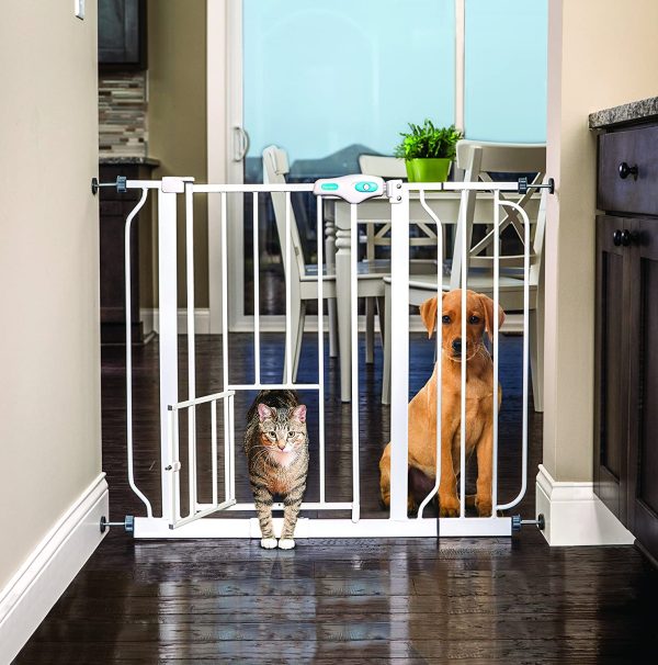 Carlson Extra Wide Pet Gate, with Small pet Door - Image 6