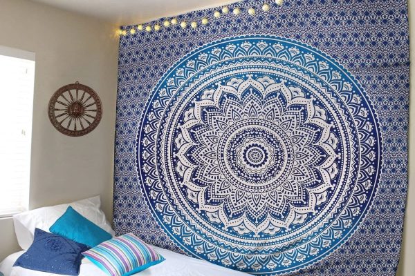 THE ART BOX Mandala Tapestry for Bedroom Wall Decor Wall Hanging Beach Blanket Bed Throw Tapisserie Hippie Room Decor Bohemian Trippy Tapestry Psychedelic , Blue , 140x210 Cms