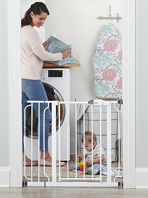 Regalo Easy Step Walk Through Baby Gate