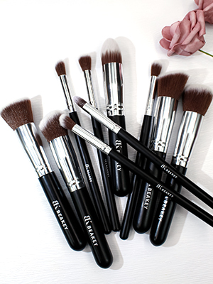 BEAKEY Makeup Brush Set?Ԅith Makeup Sponge and Brush Cleaner (10+2pcs, Black/Silver)