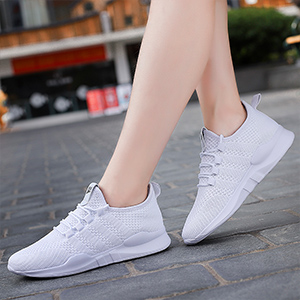 WHITE WALKING SNEAKERS