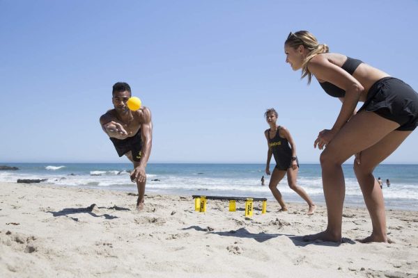 Spikeball Game Set (3 Ball Kit) - Outdoor Indoor Gift for Teens, Family - Yard, Lawn, Beach, Tailgate - Includes Playing Net, 3 Balls, Drawstring Bag, Rule Book