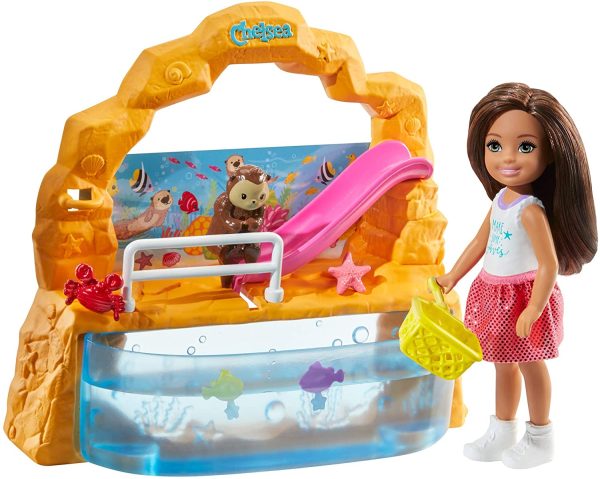 Barbie Club Chelsea Doll and Aquarium Playset, 6-inch Brunette, with Accessories - Image 2