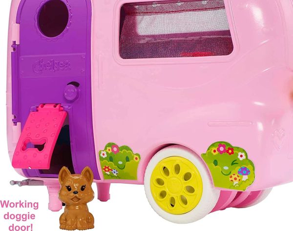 Barbie Club Chelsea Camper Playset with Chelsea Doll, Puppy, Car, Camper, Firepit, Guitar and 10 Accessories, Gift for 3 to 7 Year Olds - Image 6