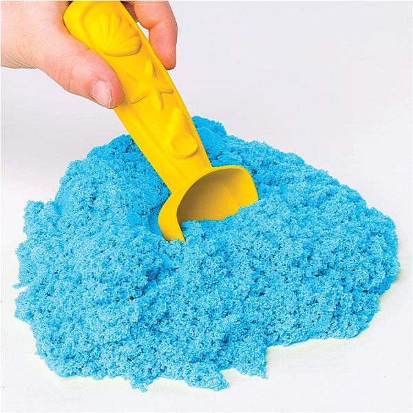 Kinetic Sand, Sandbox Playset with 1lb of Blue and 3 Molds, for Ages 3 and up - Image 4